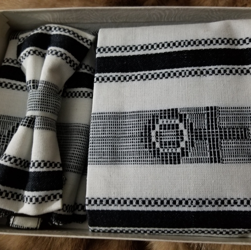 Black and white kente cloth bow tie set
